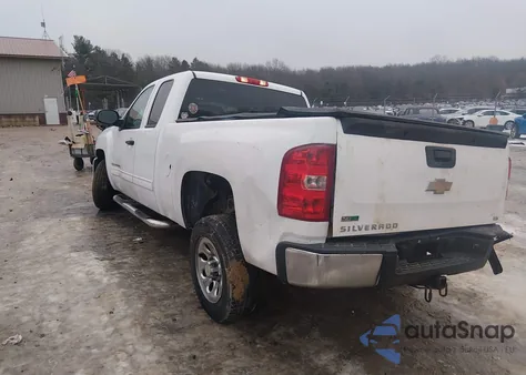 2011 Chevrolet Silverado 1500 Ls from USA, damaged, VIN 1GCRCREA7BZ443457